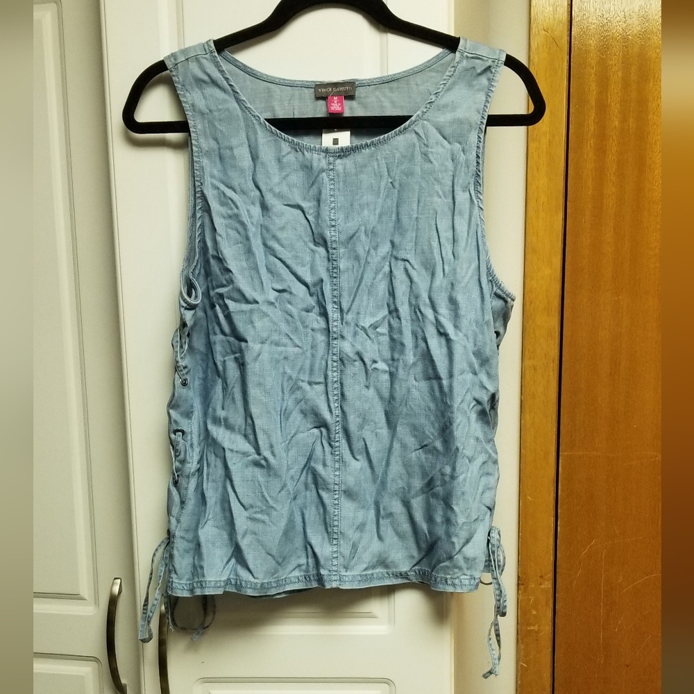 🦋👙Vince Camuto tank top with side ties